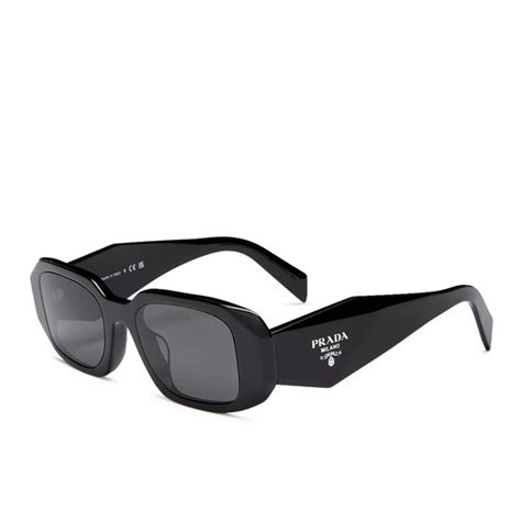 prada aunnies
